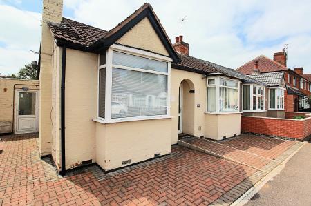 Central Avenue, Syston, LE7
