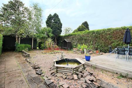 3 bedroom Semi-detached bungalow for sale in Central Avenue, Syston, LE7