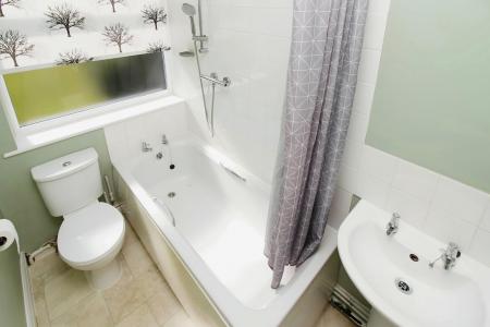 2 bedroom Semi-detached bungalow for sale in Central Avenue, Syston, LE7