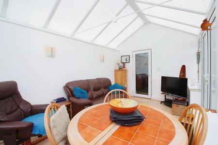 2 bedroom Semi-detached bungalow for sale in Central Avenue, Syston, LE7