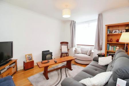 2 bedroom Semi-detached bungalow for sale in Central Avenue, Syston, LE7