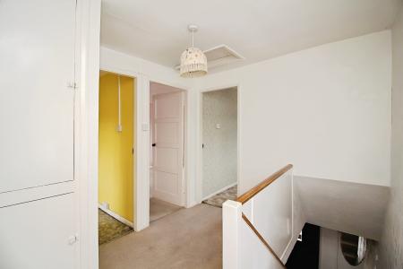 3 bedroom Semi-detached house for sale in Central Avenue, Syston, LE7