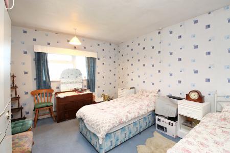 3 bedroom End of terrace house for sale in Central Avenue, Syston, LE7