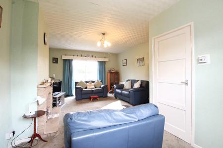 3 bedroom End of terrace house for sale in Central Avenue, Syston, LE7