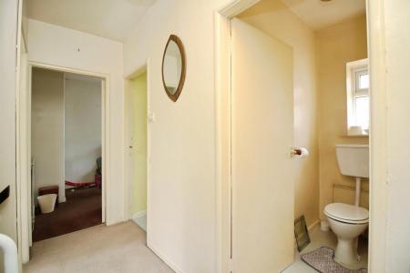 4 bedroom Semi-detached house for sale in Central Avenue, Syston, LE7