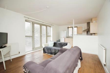 2 bedroom Flat for sale in Checkland Road, Thurmaston, LE4