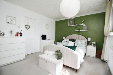 3 bedroom Semi-detached house for sale in Church Hill Road, Thurmaston, LE4