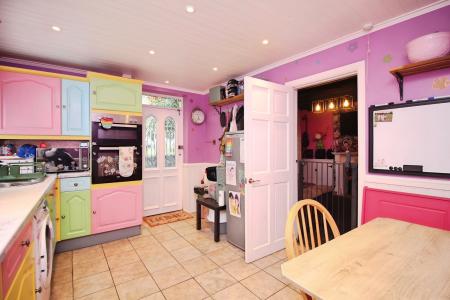 3 bedroom Semi-detached house for sale in Characterful Semi Detached Home on Church Lane, Thurmaston