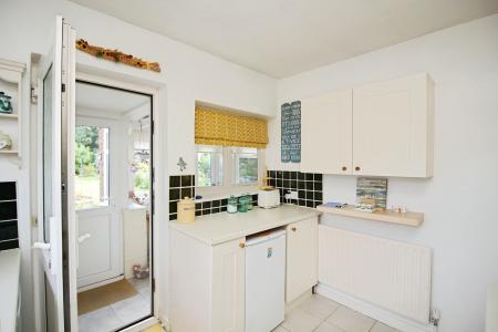 2 bedroom Semi-detached bungalow for sale in Church Street, Thurmaston, LE4