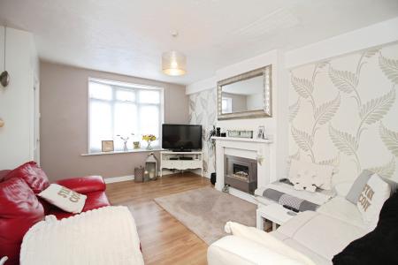 3 bedroom Terraced House for sale in Claydon Road, Leicester, LE5