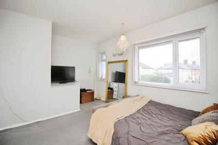 3 bedroom Terraced House for sale in Claydon Road, Leicester, LE5