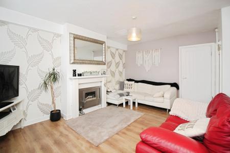 3 bedroom Terraced House for sale in Claydon Road, Leicester, LE5