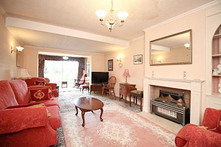 3 bedroom Semi-detached bungalow for sale in Colby Drive, Thurmaston, LE4