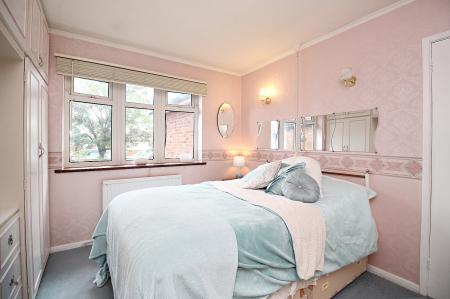 3 bedroom Semi-detached bungalow for sale in Colby Drive, Thurmaston, LE4