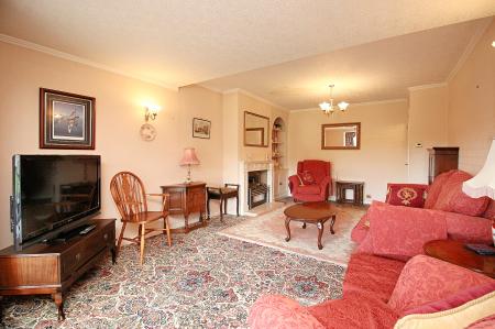 3 bedroom Semi-detached bungalow for sale in Colby Drive, Thurmaston, LE4