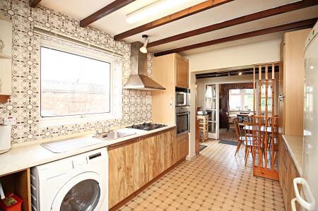 3 bedroom Semi-detached bungalow for sale in Colby Drive, Thurmaston, LE4