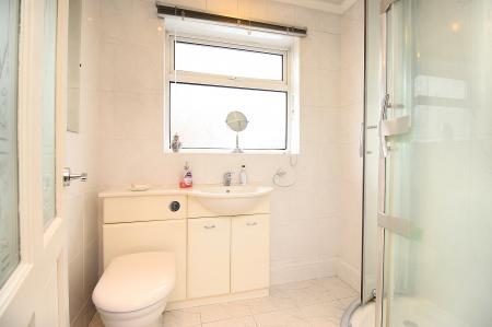 3 bedroom Semi-detached bungalow for sale in Colby Drive, Thurmaston, LE4