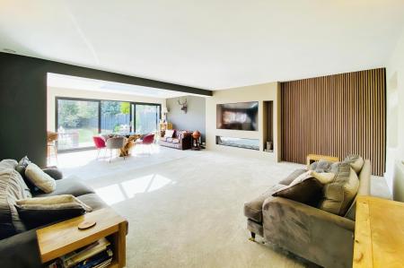 5 bedroom Detached bungalow for sale in Colby Drive, Thurmaston, LE4