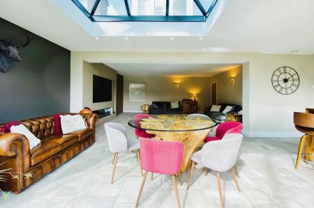 5 bedroom Detached bungalow for sale in Colby Drive, Thurmaston, LE4