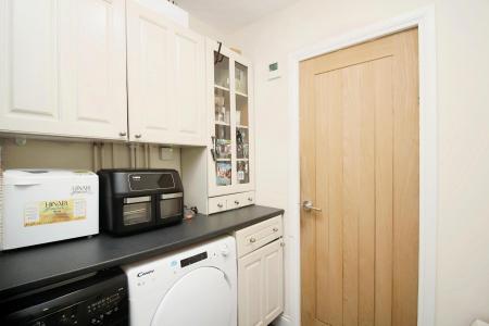 5 bedroom Detached bungalow for sale in Colby Drive, Thurmaston, LE4