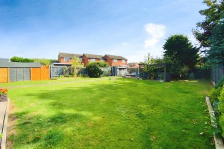 5 bedroom Detached bungalow for sale in Colby Drive, Thurmaston, LE4