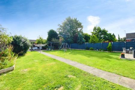 5 bedroom Detached bungalow for sale in Colby Drive, Thurmaston, LE4