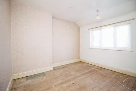 3 bedroom Semi-detached house for sale in Colindale Avenue, Birstall, LE4