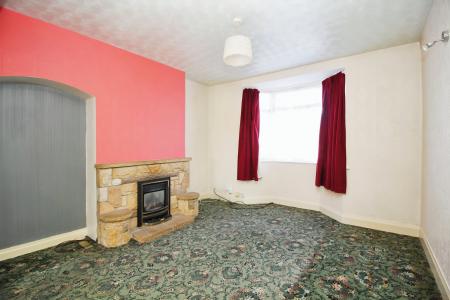 3 bedroom Semi-detached house for sale in Colindale Avenue, Birstall, LE4