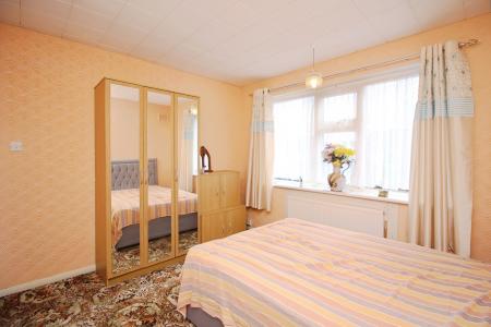 3 bedroom Semi-detached bungalow for sale in College Road, Syston, LE7