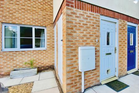 2 bedroom Flat for sale in Cookson Road, Leicester, LE4