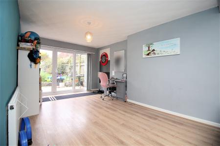 3 bedroom Semi-detached house for sale in Copeland Road, Birstall, LE4 3AA