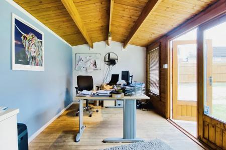 4 bedroom Semi-detached house for sale in Coplow Crescent, Syston, LE7