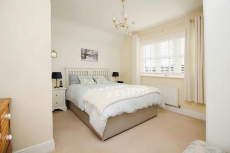 4 bedroom Detached house for sale in Cordelia Drive, Birstall, LE4