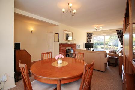 3 bedroom Detached house for sale in Countrymans Way, East Goscote, LE7