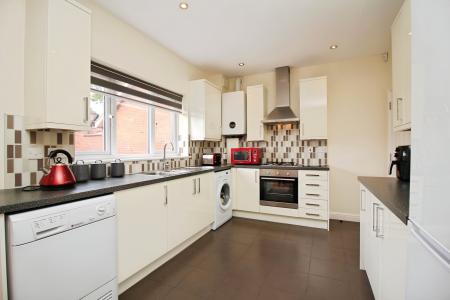 3 bedroom Detached house for sale in Courtyard Close, Syston, LE7