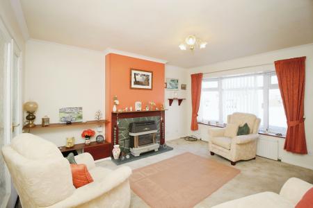 2 bedroom Semi-detached house for sale in Dalley Close, Syston, LE7