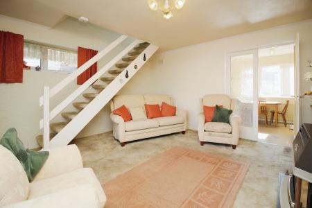 2 bedroom Semi-detached house for sale in Dalley Close, Syston, LE7