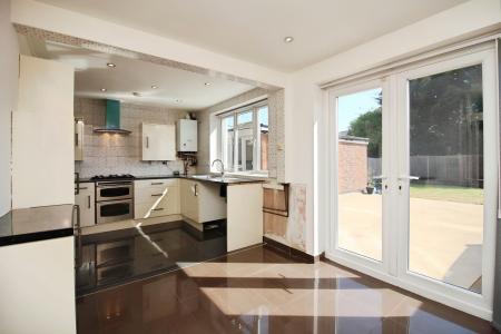 3 bedroom Semi-detached house for sale in Dovedale Road, Thurmaston, LE4