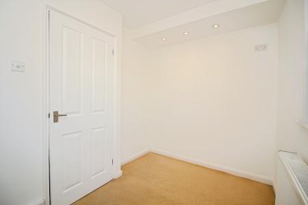 3 bedroom Semi-detached house for sale in Dovedale Road, Thurmaston, LE4