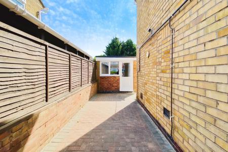 3 bedroom Semi-detached house for sale in Dovedale Road, Thurmaston, LE4