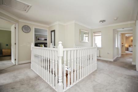 5 bedroom Detached house for sale in Dwyer Close, Syston, LE7