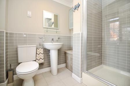 5 bedroom Detached house for sale in Dwyer Close, Syston, LE7