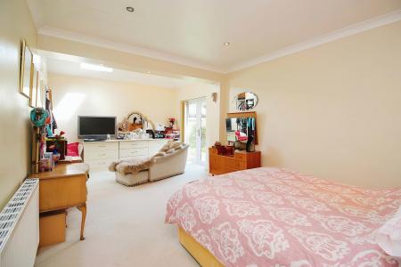 3 bedroom Detached bungalow for sale in Eastfield Road, Thurmaston, LE4