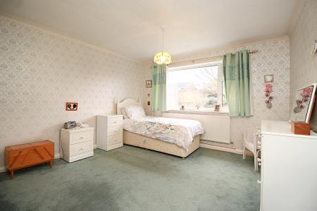 4 bedroom Detached bungalow for sale in Eastfield road, Thurmaston, LE4