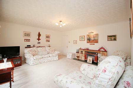 4 bedroom Detached bungalow for sale in Eastfield road, Thurmaston, LE4