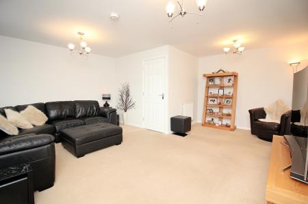 4 bedroom Town house for sale in Empingham Drive, Syston, LE7