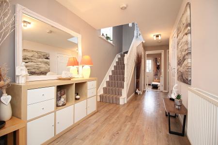 4 bedroom Town house for sale in Empingham Drive, Syston, LE7