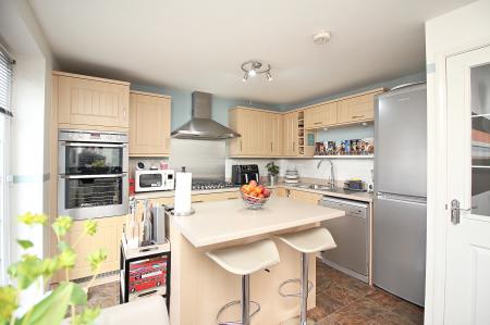 4 bedroom Town house for sale in Empingham Drive, Syston, LE7