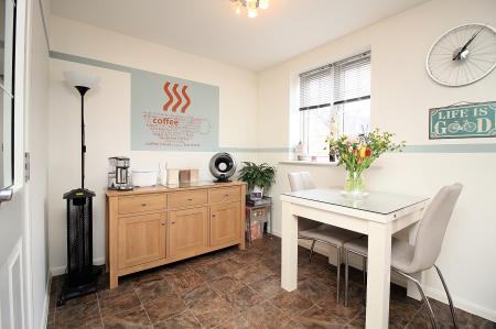 4 bedroom Town house for sale in Empingham Drive, Syston, LE7