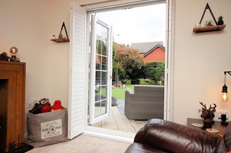 4 bedroom Town house for sale in Empingham Drive, Syston, LE7